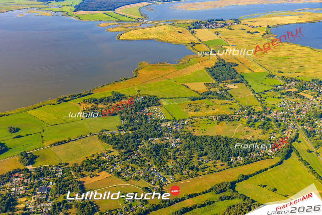 Neue Luftbildaufnahme der Stadt Pruchten - Das Luftbild wurde 2025 vom UL-Flugzeug heraus erstellt ( keine Drohnenaufnahme ) - Hochauflösende Luftaufnahme - für Wandbilder und großformatige Ausdrucke geeignet. Das besondere Geschenk!Hier alle&nbsp;Infos zur Lizenzierung der LuftaufnahmeWir fliegen auch dieses Jahr wieder in Ihre Region um Luftbilder zu erstellen.- Luftbild anfragen