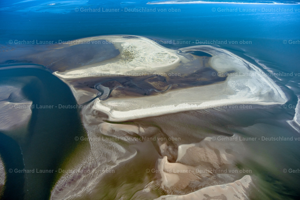4038367 | JUIST 07.08.2020 Sandbank der Kachelotplate vor der Nordsee- Insel Juist im Bundesland Niedersachsen. Weiterführende Informationen bei: Inselgemeinde und Kurverwaltung Juist. // View of the sandbank Kachelotplate near the North Sea island Juist in Lower Saxony. Further information at: Inselgemeinde und Kurverwaltung Juist. Foto: Gerhard Launer