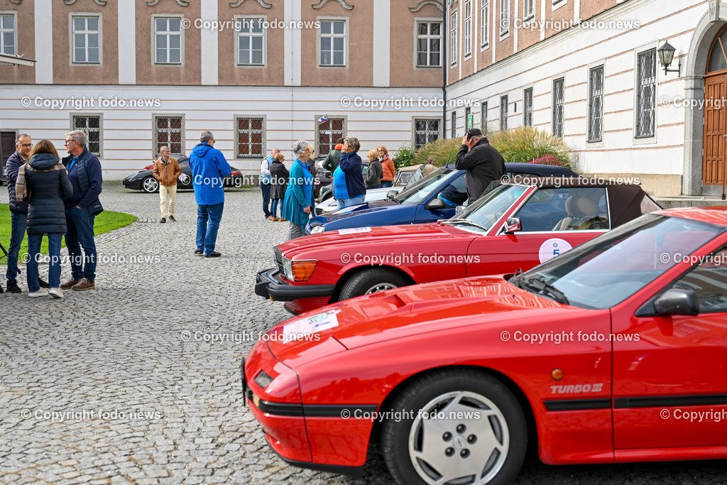 Frauen fuer Frauen_ Charity Oldtimerfahrt_ 04.10.2025-70 | 04.10.2025, Linz, AUT, Oldtimer Charity im Bild Frauen fuer Frauen Oldtimerfahrt, Teilnehmer©Harald Dostal / fodo.media