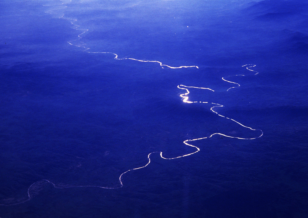 WolkenWort _RIOGRANDE_Silberfluss | Beegebilder online. 
BIldarchiv von Beege Fotodesign mit ausgewählten Werken, die sich besonders gut für die Dekoration Ihrer Räume oder Wände eignen. 
