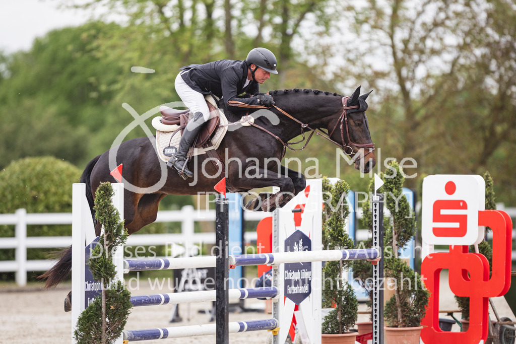 260508_PfSpTa_9_SprPf-L-962 | Deine schönsten Turniermomente als professionelle Fotos! Entdecke hochwertige Pferdesport-Fotografie im Online-Shop. Jetzt Fotos finden & bestellen!