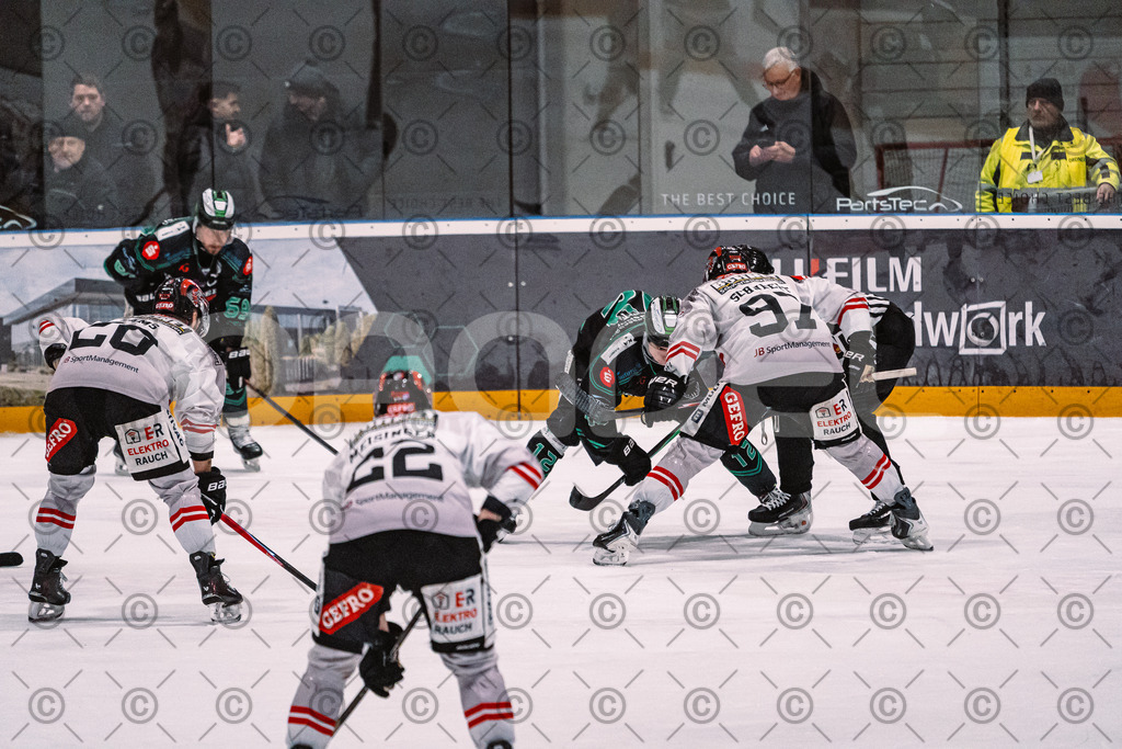 Alligators_vs_Memmingen_09_01_2026-68 | Höchstadt Alligators Fotogalerie: Eishockey-Action aus Franken. Professionelle Spielfotos, Portraits & Stadionbilder zum Download. Jetzt entdecken! - Realisiert mit Pictrs.com