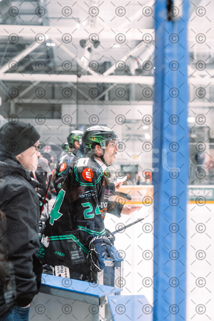 Alligators_vs_Toelz_18_11_2025-83 | Höchstadt Alligators Fotogalerie: Eishockey-Action aus Franken. Professionelle Spielfotos, Portraits & Stadionbilder zum Download. Jetzt entdecken! - Realisiert mit Pictrs.com