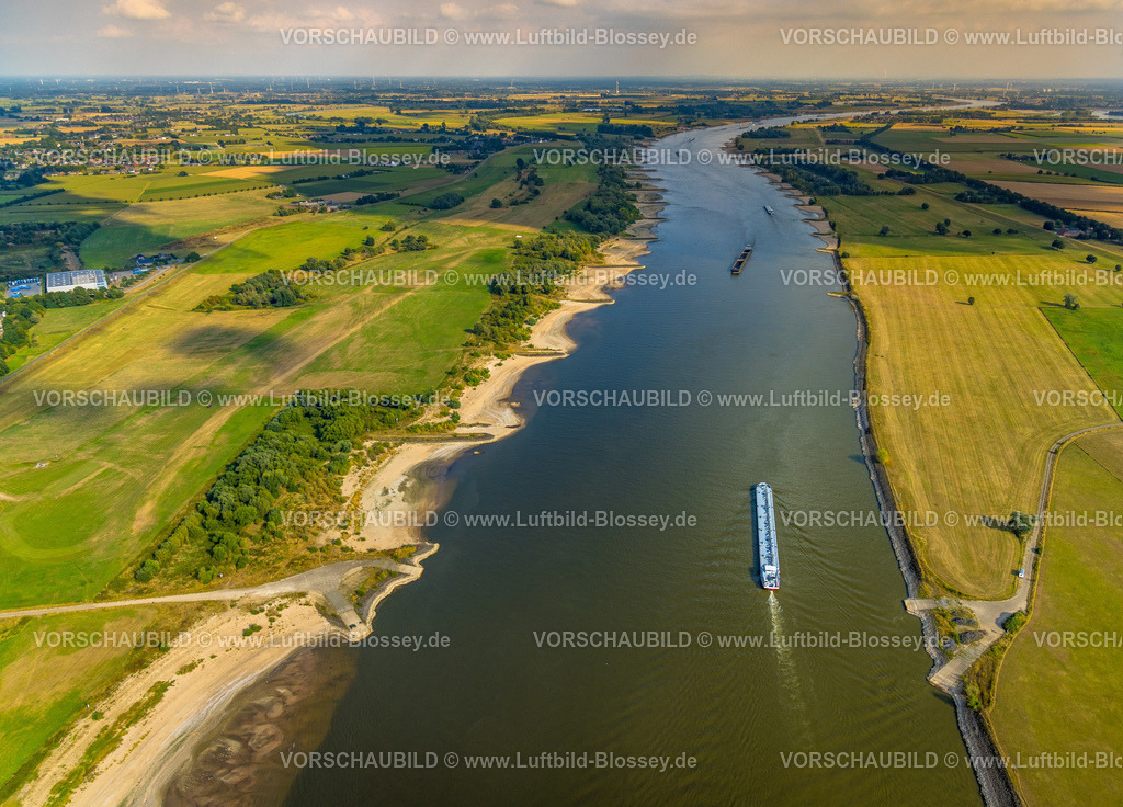 Emmerich220805428Rheinniedrigwasser | Luftbild, Niedrigwasser des Rheins bei Emmerich,  Emmerich, Emmerich am Rhein, Niederrhein, Nordrhein-Westfalen, Deutschland