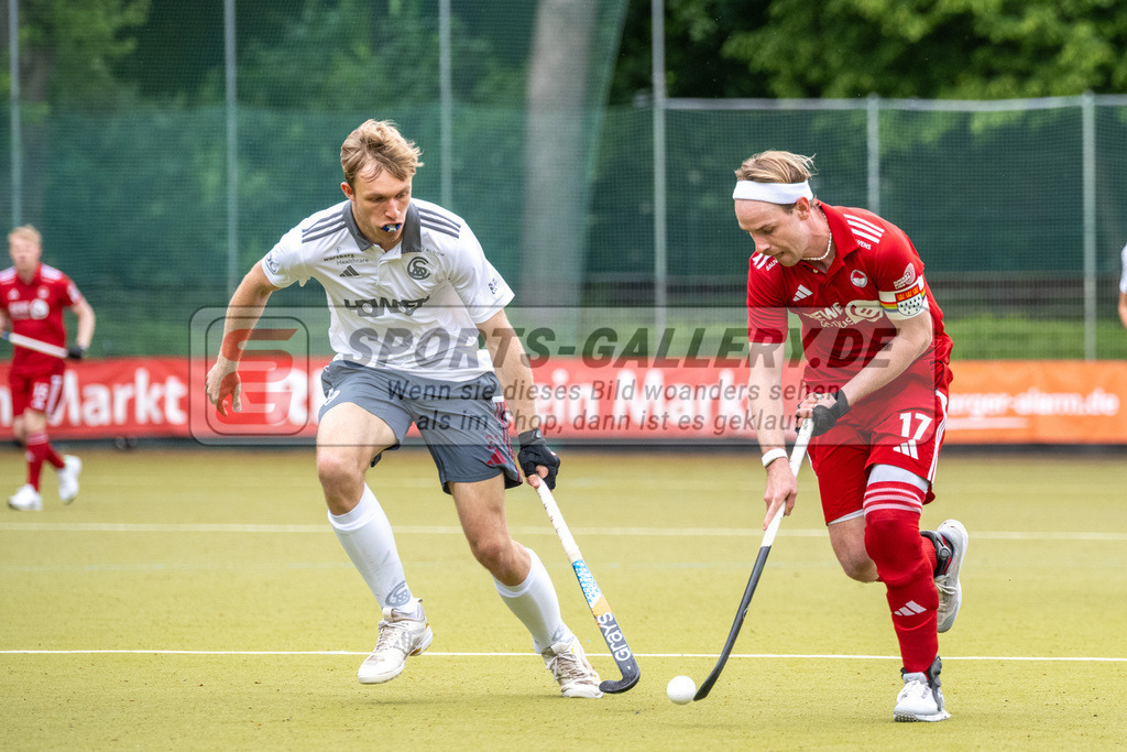 SFE_20250504_0112 | Köln, Deutschland, 04.05.2025:  Hockey 1. Bundesliga Herren Rot-Weiss Köln - Münchener SC im KTHC Stadion Rot-Weiss Köln Tennis and Hockey Club am 04.05.2025 in Köln, Deutschland. (Foto von Stephan Fehrmann)Köln, Germany, 04.05.2025: Hockey 1. Bundesliga Herren Rot-Weiss Köln - Münchener SC in KTHC Stadion Rot-Weiss Köln Tennis and Hockey Club at 04.05.2025 in Köln, Deutschland. (Foto from Stephan Fehrmann)