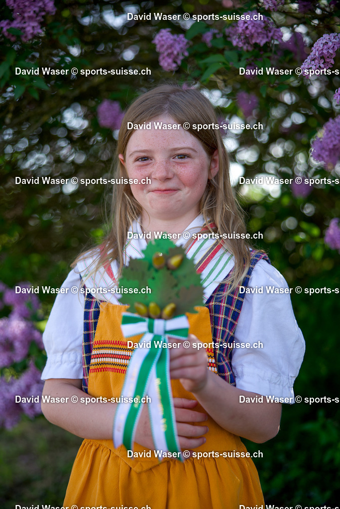 Ayer Anna __ _ la Lutte suisse F_minine _ Montmagny VD_ le Samedi 3 mai 2025_ Montmagny VD. F_te _ couronne et palme Photos www.sports-suisse.ch | sports-suisse.ch