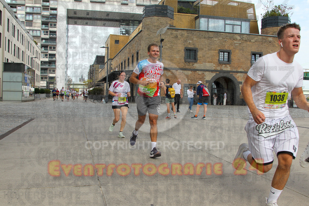 250920_1325_EV4_5501 | Sportfotografie im Rhein-Sieg Kreis, Köln, Bonn, NRW, Rheinland Pfalz, Hessen, etc. Unser Tätigkeitsfeld umfasst den Laufsport vom Volkslauf über den Marathon, Duathlon, Triathon bis zum Ultralauf wie Kölnpfad Ultra oder Schindertrail.