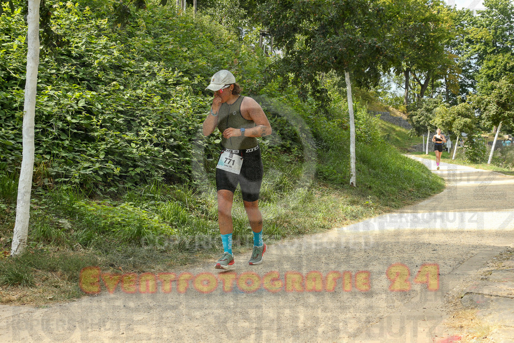 250824_1510_EX1_8614 | Sportfotografie im Rhein-Sieg Kreis, Köln, Bonn, NRW, Rheinland Pfalz, Hessen, etc. Unser Tätigkeitsfeld umfasst den Laufsport vom Volkslauf über den Marathon, Duathlon, Triathon bis zum Ultralauf wie Kölnpfad Ultra oder Schindertrail.