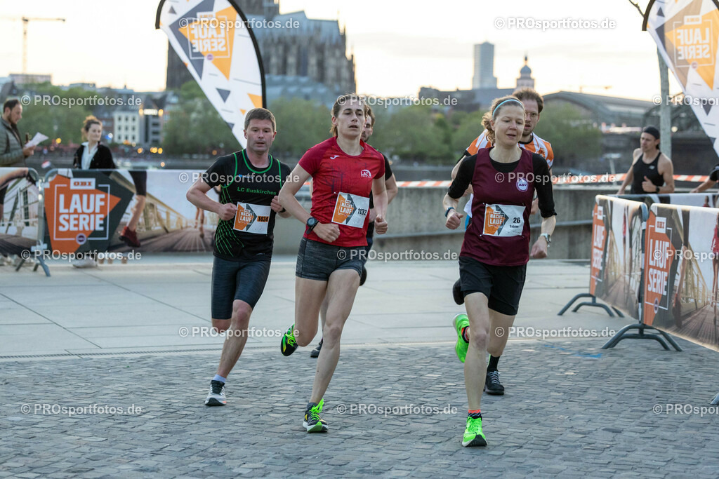 16. OBI Nachtlauf des ASV Koeln; Koeln, 17.05.23 | Impressionen vom 16. OBI Nachtlauf des ASV Koeln am 17.05.23 an Rheinpromenade und Tanzbrunnen in Koeln (Deutschland). Foto: BEAUTIFUL SPORTS/Ulrich Fassbender