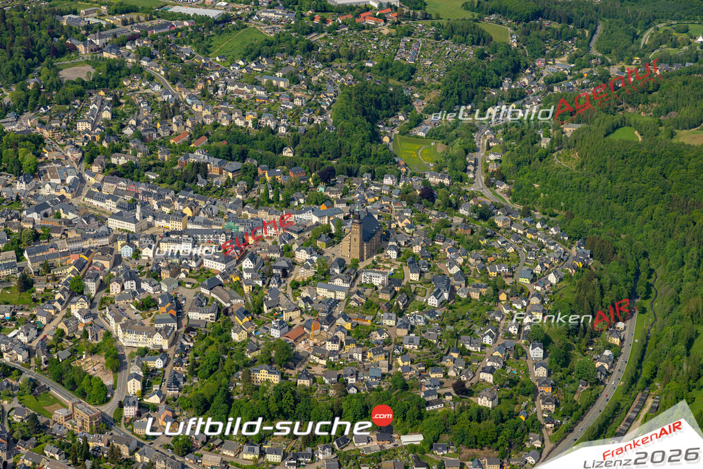 Das Luftbild der Stadt Schneeberg wurde 2022 vom Flugzeug heraus erstellt (keine Drohnen-Aufnahmen) Aufnahmehöhe ca.450 Meter- hohe Bildauflösung und Druck-Qualität. Garantiert!