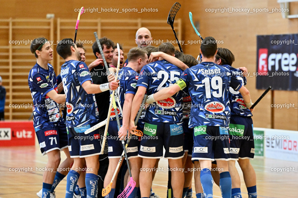 FBK Loka vs. VSV Unihockey | Jubel VSV Unihockey Mannschaft, FBK Loka vs. VSV Unihockey, FBK Loka vs. VSV Unihockey am 23.03.2025 in Villach (Ballspielhalle St. Martin), Austria, (Photo by Bernd Stefan)