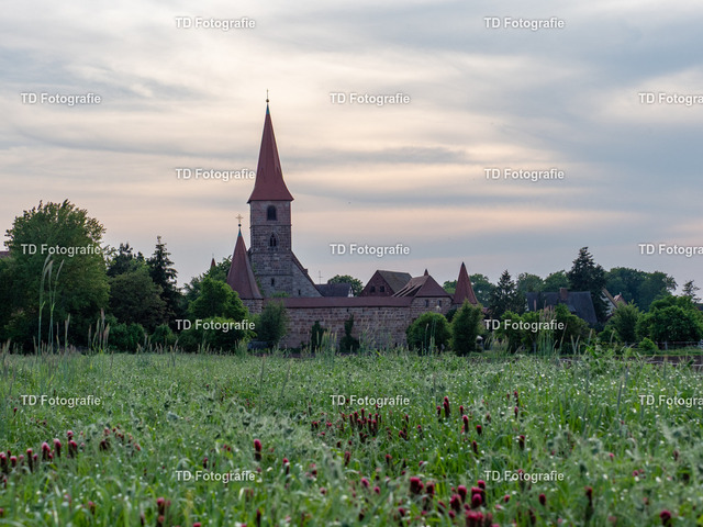 kraftshof_kirche-08583 | OLYMPUS DIGITAL CAMERA - Realisiert mit Pictrs.com