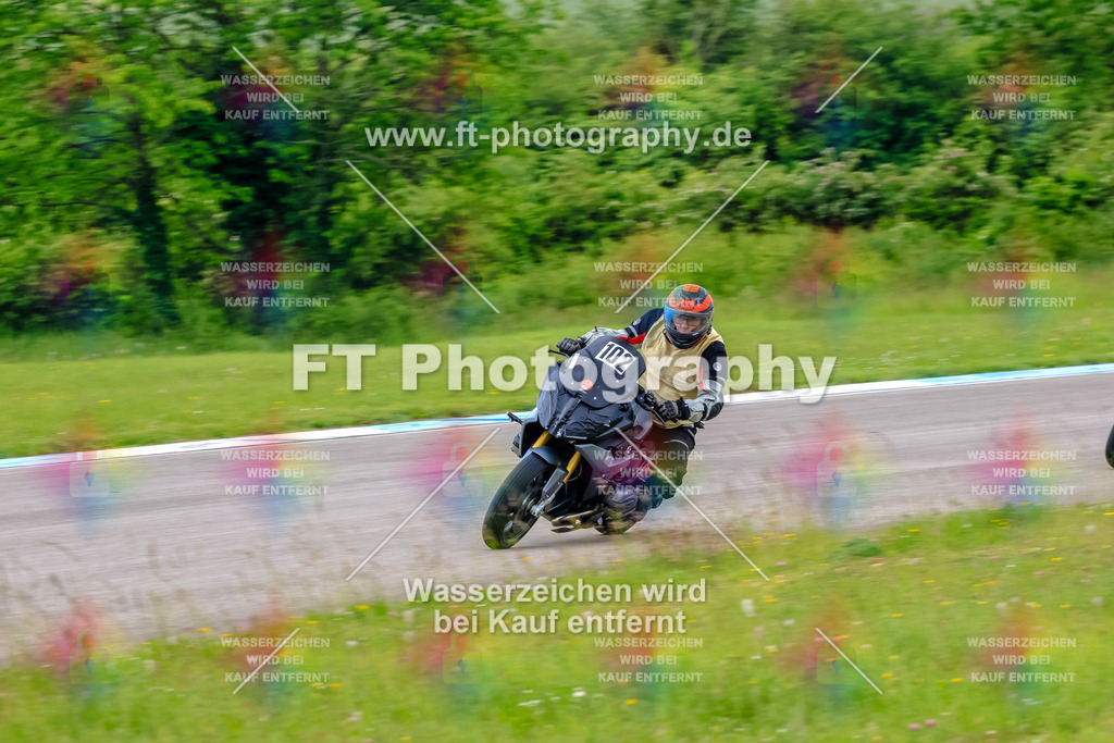MotoTeam-3157 | Hier findet Ihr Bilder von Touristenfahrten auf der Nürburgring Nordschleife oder von anderen Veranstaltungen die ich besucht habe. Viel Spass beim Durch Schauen 