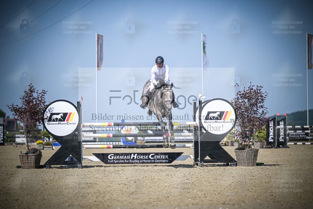 DOS_2875 | Entdecke hochwertige Reitturnierfotos von Foto Oger. Professionell, emotional und authentisch – jetzt Lieblingsmomente im Shop bestellen. - Realisiert mit Pictrs.com