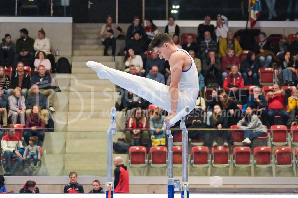 Schweizer Meisterschaften Kunstturnen Mannschaften Männer (A) - 22. November 2025 | Schweizer Meisterschaften Kunstturnen Mannschaften Männer (A)AXA Arena, WinterthurBild: Sportfotografie Markus Aeschimann | www.markus-aeschimann.ch - Realisiert mit Pictrs.com