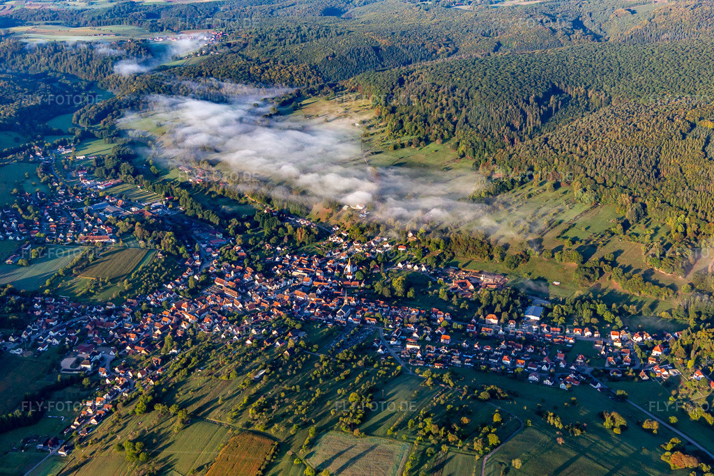 Luftbild: Ortsansicht von Nordosten in Lembach im Bundesland Bas-Rhin in Frankreich. Foto: IMG_138844.jpg vom 24.09.2023 durch Werner Riehm/FLY-FOTO.de