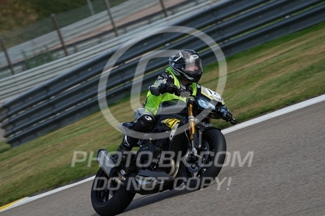 2024_08_26_PBK_13442 | Sportfotografie; SlowMotion; Video; Rennstrecke; Hafeneger; Speer; Racing; RSE; BMW; CBO; Trackday; Motorsportarena; Hockenheimring; Brno; Most; Barcelona; Valencia