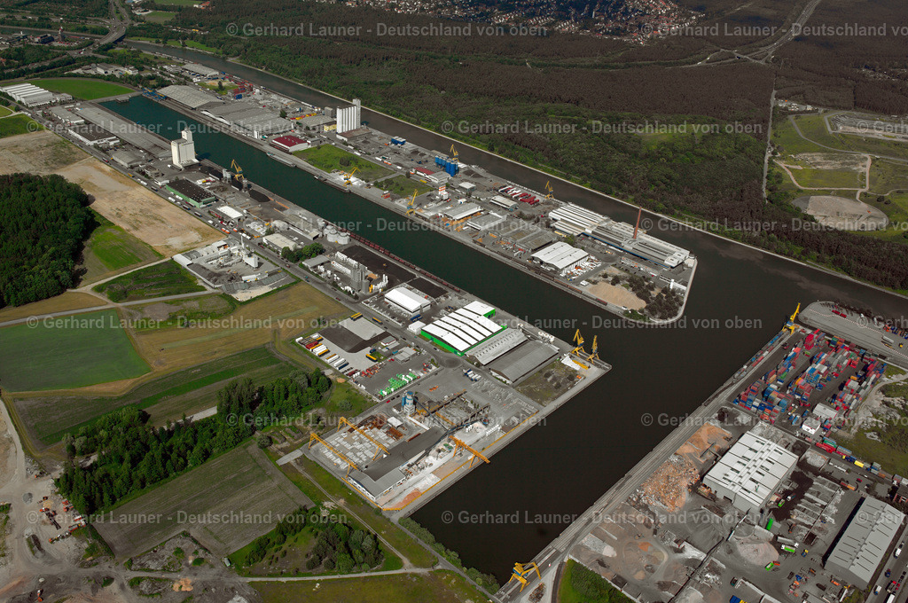 2418822 | Der Hafen Nürnberg ist ein Binnenhafen und ein Güterverkehrszentrum am Main-Donau-Kanal