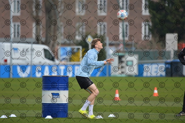 RGE_8549 | Hertha BSC, 2.Bundesliga, Herren, Training, Saison 2025/26, im Bild Luca Schuler ( Hertha BSC ), Dienstag, 24.03. 2026,   Fotograf:   Ralf Gebhardt - Realisiert mit Pictrs.com