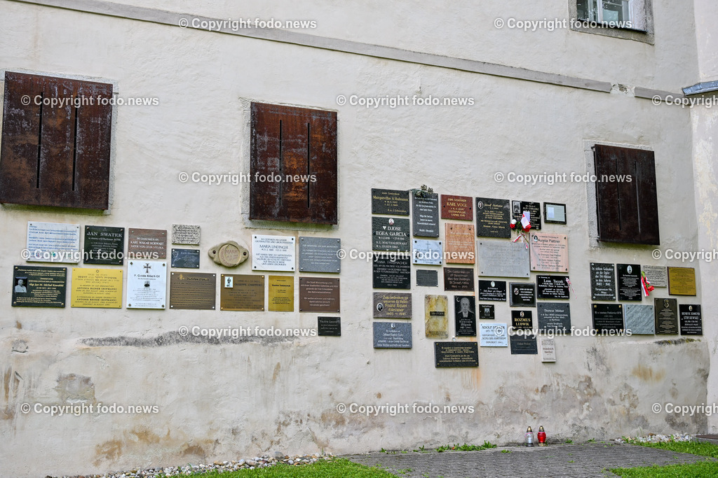 Hartheim_ Lern- und Gedenkschloss_ 07.05.2025-25 | 07.05.2025, Hartheim, AUT, Lern- und Gedenkort, Schloss Hartheim, im Bild Schloss Hartheim, Toetungsanstalt der Nazionalsozialisten waehrend des 2. Weltkrieg, NS-Zeit, Holocaust, Euthanasie, Psychiatrie, Gedenkstaette, KZ-Haeftlinge, Menschen mit Behinderung, Verbrechen, Weg der Vielfalt, gegen Vergessen