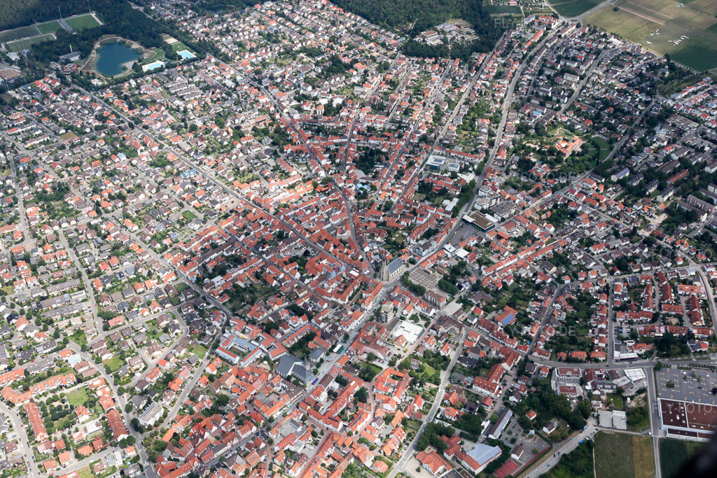 Luftbild: Ortsübersicht in Walldorf im Bundesland Baden-Württemberg in Deutschland. Foto: IMG_19212.jpg vom 05.07.2009 durch Werner Riehm/FLY-FOTO.de