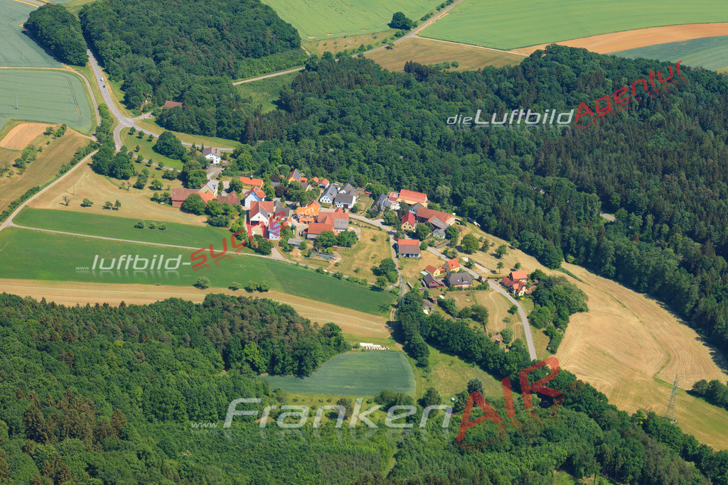 Luftbild von Fierst Ebern - Luftaufnahme wurde 2015 von https://frankenair.de mittels Flugzeug (keine Drohne) erstellt - die Geschenkidee