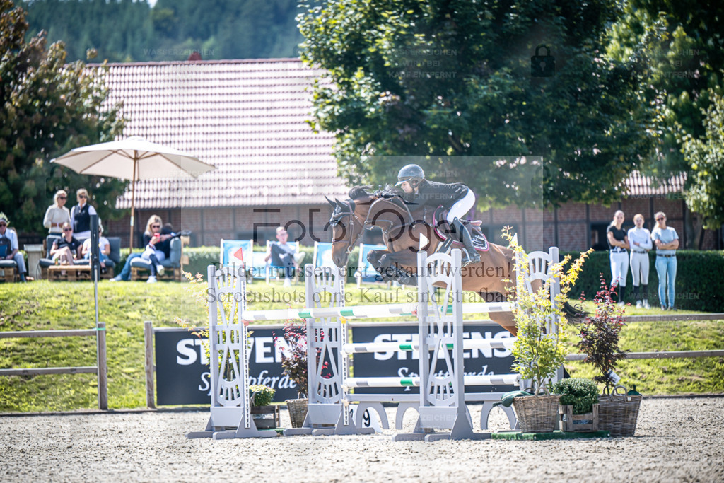 DOS_5729 | Entdecke hochwertige Reitturnierfotos von Foto Oger. Professionell, emotional und authentisch – jetzt Lieblingsmomente im Shop bestellen. - Realisiert mit Pictrs.com