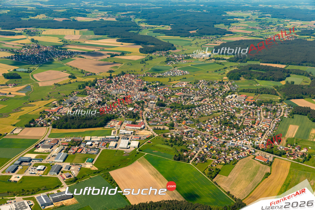 Das Luftbild zeigt :  Bechhofen - Die Luftaufnahme wurde 2024 vom UL-Flugzeug aus erstellt ( keine Drohne ) - Hochauflösende Luftaufnahme - Für grossformatige Ausdrucke geeignet. Die Geschenkidee !Mit Lizenz und Bildrechte bestellbar