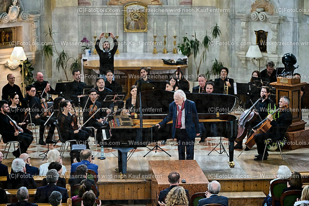 ALP0368_XXXIX_Chopin-Festival_Camerata Mozartiana_Olejniczak Janusz | (C)FotoLois.com, Alois Spandl, XXXIX. internationales CHOPIN-Festival in der Kartause Gaming, Eröffnungskonzert in der Kartausenkirche mit Janusz Olejniczak (Klavier), Camerata Marzatiana unter Daniel Auner, Johanna Doderer (Komponistin), Natalia Rehling (Klavier), Ingolf Wunder (Klavier), Fr 4. August 2023.