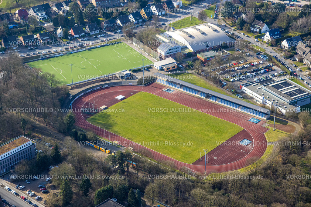 Bottrop250202655Mitte | Luftbild, Sportpark mit Jahnstadion, Fußballstadion und Leichtathletikstadion, Hallenbad und Dieter-Renz-Halle, Süd-West, Bottrop, Ruhrgebiet, Nordrhein-Westfalen, Deutschland