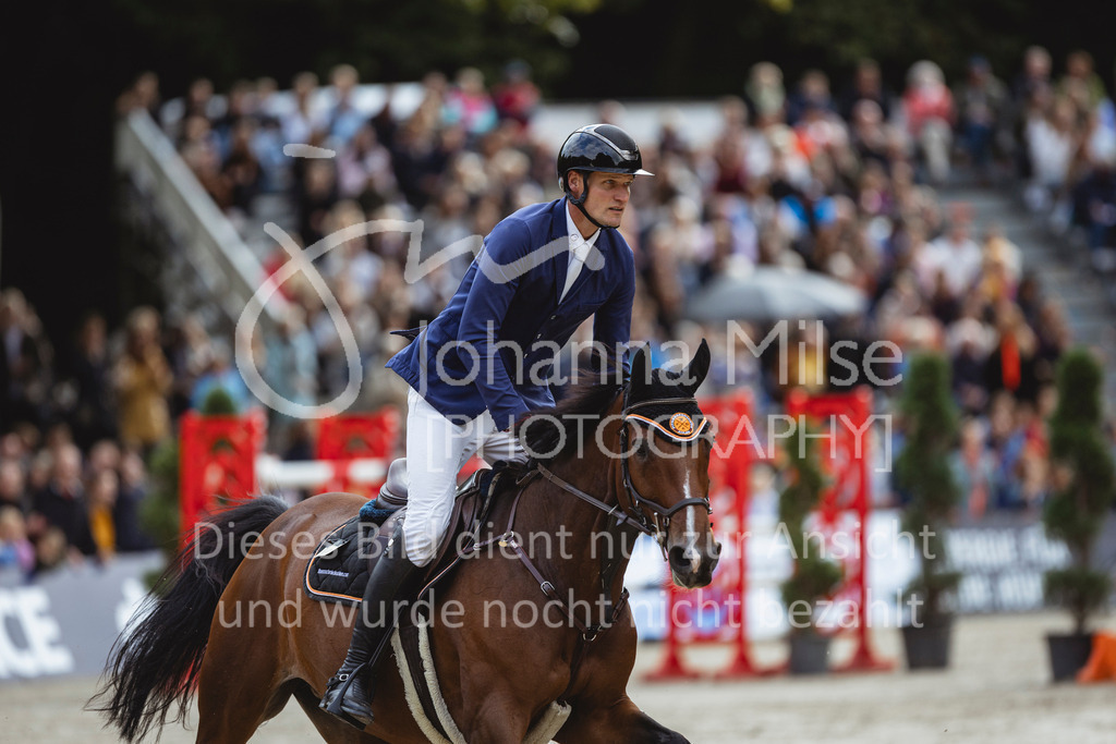 240915_OWLCh_GP-919 | Deine schönsten Turniermomente als professionelle Fotos! Entdecke hochwertige Pferdesport-Fotografie im Online-Shop. Jetzt Fotos finden & bestellen!