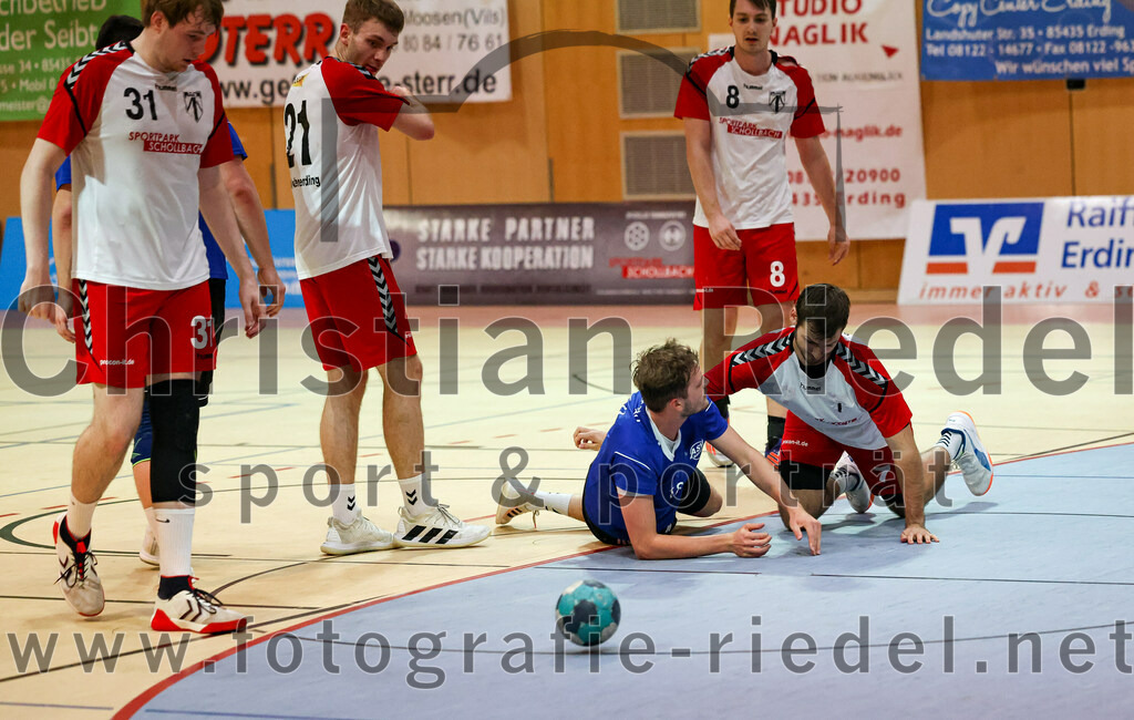 2022-10-08_070_SpVgg_Altenerding_gegen_ASV_Dachau | Erding, Deutschland, 08.10.2022:
Handball, Bezirksoberliga Männer 2022 / 2023, 4. Spieltag, SpVgg Altenerding gegen ASV Dachau, Endergebnis: 23:23

Niklas Fleps (SpVgg Altenerding, #31), Severin Lößl (SpVgg Altenerding, #21), Moritz Deichl (ASV Dachau, #18), Simon Dybilasz (SpVgg Altenerding, #7)

Foto: Christian Riedel / fotografie-riedel.net