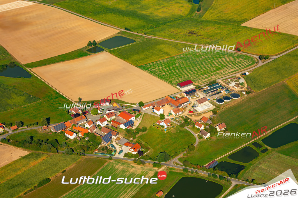 Das Luftbild zeigt : Hohersdorf Schmidgaden - Die Luftaufnahme wurde 2024 vom UL-Flugzeug aus erstellt ( keine Drohne ) - Hochauflösende Luftaufnahme - Für grossformatige Ausdrucke geeignet. Die Geschenkidee !Mit Lizenz und Bildrechte bestellbar