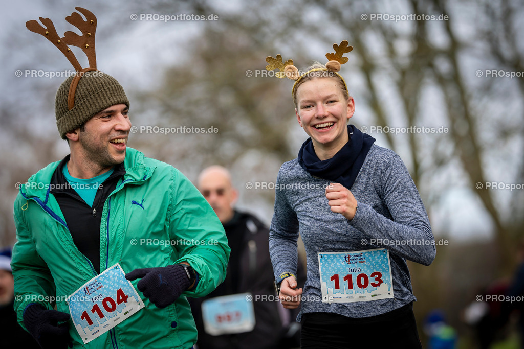 Bonner Nikolauslauf in Bonn, 08.12.2024 | Impressionen vom Bonner Nikolauslauf am 08.12.2024 in Bonn (Freizeitpark Rheinaue). Foto: BEAUTIFUL SPORTS/Axel Kohring