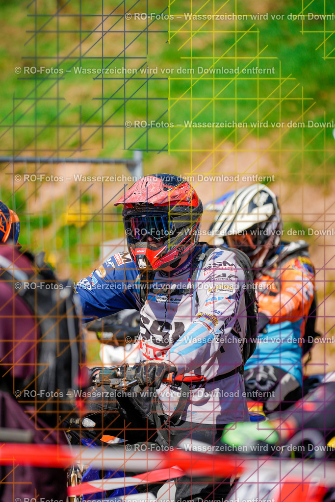 2 Lauf Mernes-105 | Sportfotografie von RO-Fotos: Motorsport, Motocross, Enduro, Laufveranstaltungen und Triathlon. Professionelle Fotos von Sportlern und Events. - Realisiert mit Pictrs.com