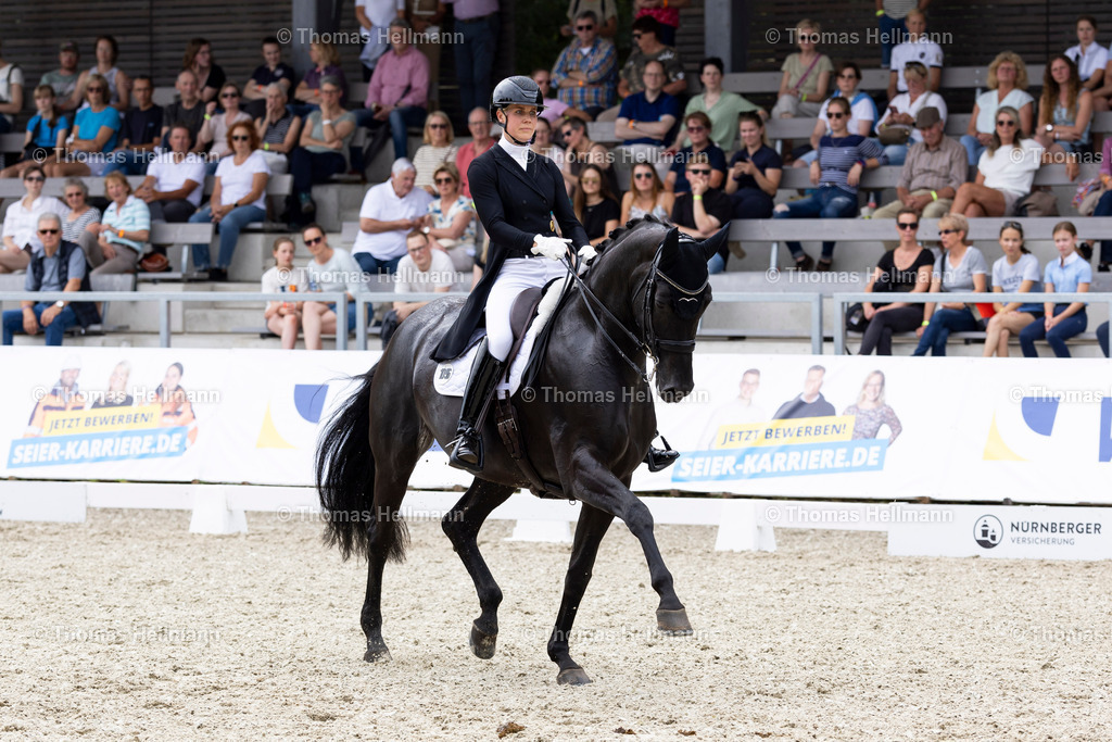 TH_1056 BRUNKHORST Juliane (GER)_ La Belle Noire_21065 | Elmloher Reitertage 2024 am 03.08.24 in Elmlohe, , Thomas Hellmann, _Y7A8158