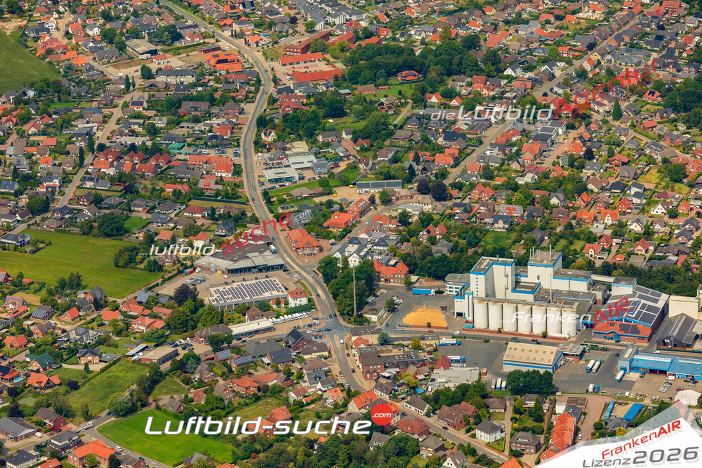 Vs Google Maps Dinklage - Die Luftaufnahme wurde 2025 vom UL-Flugzeug heraus erstellt ( keine Drohnenaufnahme ) - Hochauflösende Luftaufnahme - für Wandbilder und großformatige Ausdrucke geeignet. Das besondere Geschenk!Hier alle&nbsp;Infos zur Lizenzierung der LuftaufnahmeWir fliegen auch dieses Jahr wieder in Ihre Region um Luftbilder zu erstellen.- Luftbild anfragen