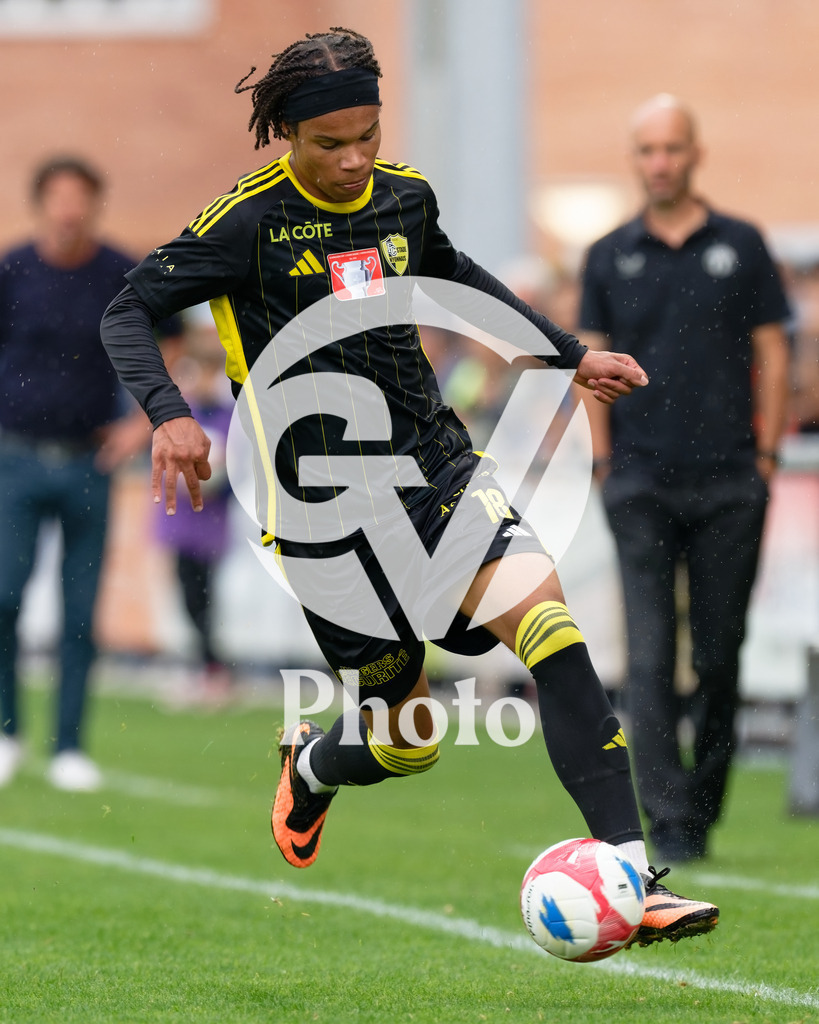 040_DZ9_2694 | Schweiz AXA Womens Super League 2025/26, FC Thun vs FC Luzern - Stockhorn Arena, Thun: 