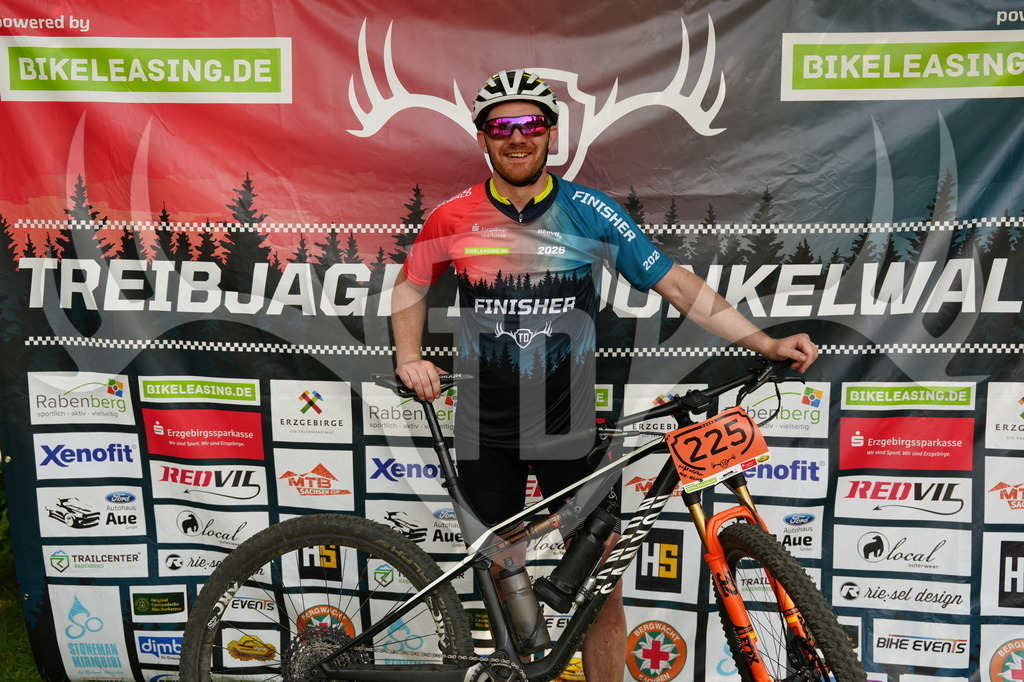 FC605683 | Fotogalerie der Treibjagd im Dunkelwald - Dein MTB Etappenrennen im Erzgebirge - Realisiert mit Pictrs.com