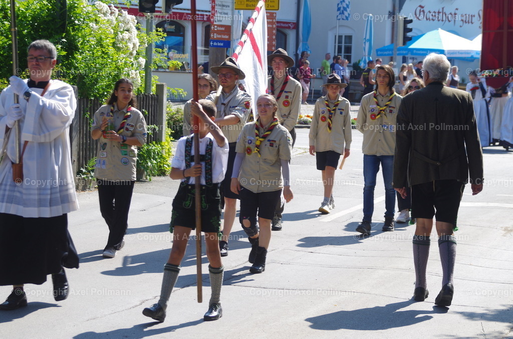 IMGP3932 | fotografiert von Axel PollmannLeonhardi Wallfahrt Benediktbeuern und Murnau, Fronleichnam, Fasching, Landschaft im Loisachtal und Benediktbeuern  - Realisiert mit Pictrs.com