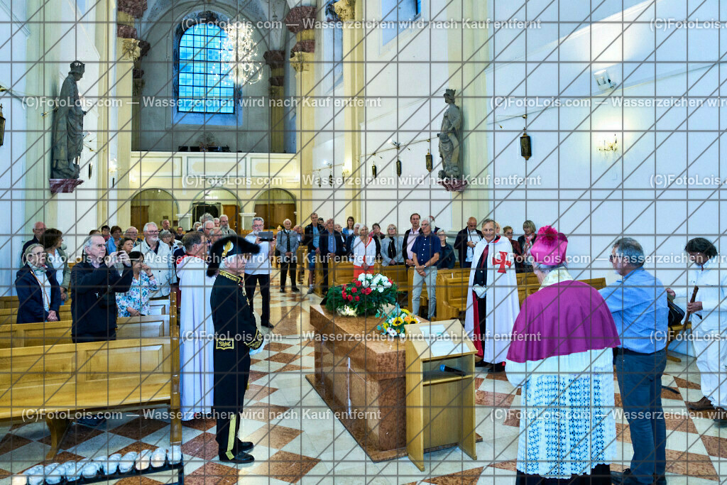 ALP3759_Jeanne de Ferrette_Kranzniederlegung_Templer Orden | (C)FotoLois.com, Alois Spandl, 700stes Hochzeitsjubiläum - Albrecht II. mit Johanna von Pfirt in Thann (FR) im März 2024. Empfang des Organistionskommitees aus der Region Ferrette (Pfirt)/Thann aus dem Elsass mit Empfang durch die Stadtgemeinde und Bezirkshauptmannschaft Scheibbs im Schloss Scheibbs und anschließender Kranzniederlegung in der Kartausenkirche über der Krypta des Gründerehepaares durch Mitglieder des Templer Ordens im Beisein von Mitgliedern der Goldhaubengruppen, Fr 22. September 2023.