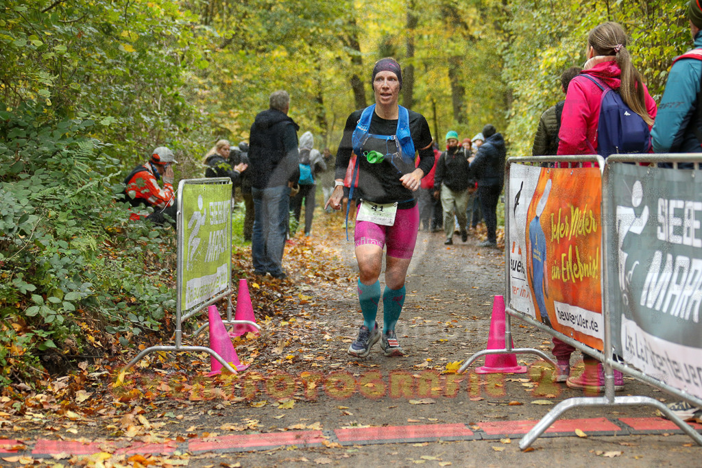 251026_1316_EX1_3033 | Sportfotografie im Rhein-Sieg Kreis, Köln, Bonn, NRW, Rheinland Pfalz, Hessen, etc. Unser Tätigkeitsfeld umfasst den Laufsport vom Volkslauf über den Marathon, Duathlon, Triathon bis zum Ultralauf wie Kölnpfad Ultra oder Schindertrail.