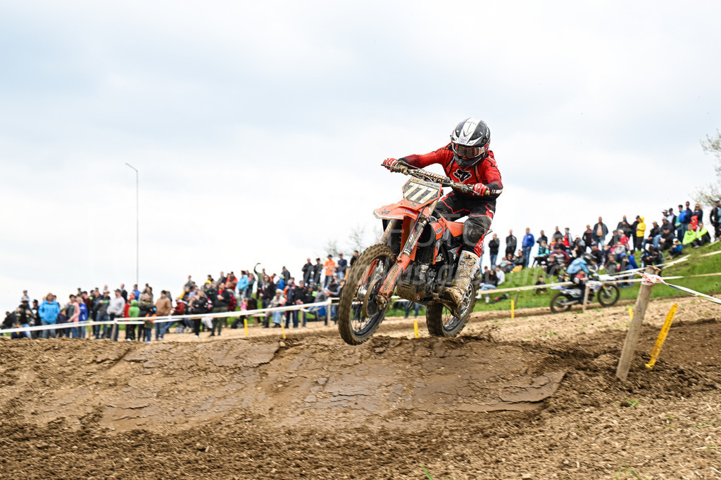 Motocross Schlatt bei Winterthur - 30. April 2023 | #777 Artho Fabio aus Wagen (CH) auf KTM in der Kategorie ProRace Serie am Motocross Schlatt bei Winterthur, 30. April 2023. 
Instagram: @mx_schlatt | @mc_wila | @sam_schweiz
Bild: Sportfotografie Markus Aeschimann | www.markus-aeschimann.ch - Realisiert mit Pictrs.com
