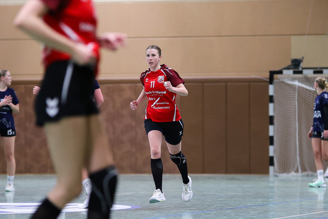 Handball I Damen I Saison 2025-2026 I Verbandsliga Süd I HSG Kalkberg 06 - MTV Dänischenhagen I 14.12.2025.190 | Laura Warnecke (11, MTV Dänischenhagen) - Realisiert mit Pictrs.com