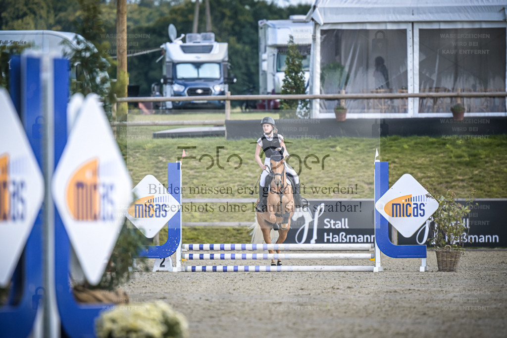 DOS_0814 | Entdecke hochwertige Reitturnierfotos von Foto Oger. Professionell, emotional und authentisch – jetzt Lieblingsmomente im Shop bestellen. - Realisiert mit Pictrs.com