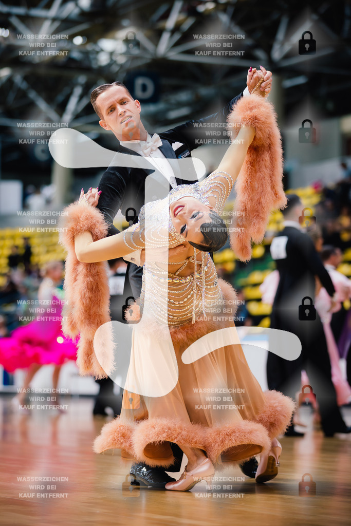 Hessen Tanzt WDSF Open Senior I Standard 5th (21) Steve Hädicke _ Antonia Adam (TSC Excelsior Dresden)-2025-05-17-6957 | Webshop for digital downloads and prints of dance sport, event & show photographer Julian Link - Realisiert mit Pictrs.com