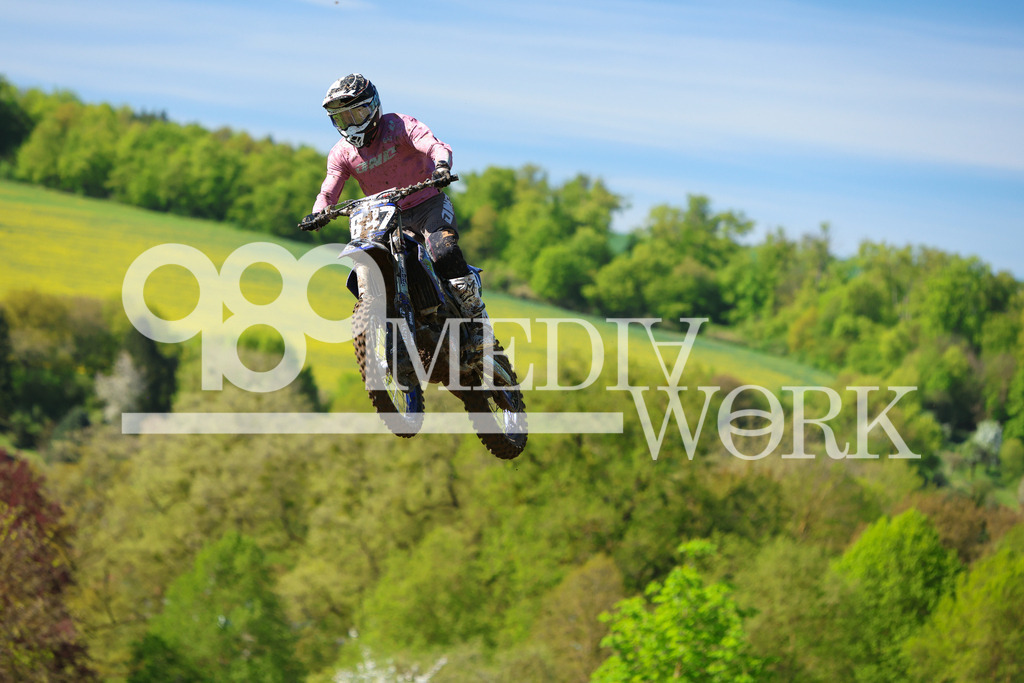 5E6A5861 | 989 MEDIAWORK