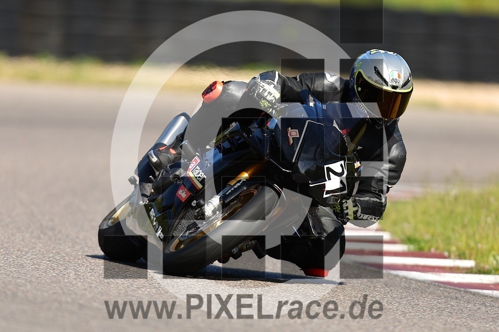 0021-20260426_01165 | Schöne Erinnerungen an spannende Momente - das festzuhalten ist unser Job. PIXELrace.de ist seit 2003 auf den Rennstrecken Europas unterwegs um die Action draußen beim Fahren und die wunderbare Stimmung imm Fahrerlager für euch einzufangen.