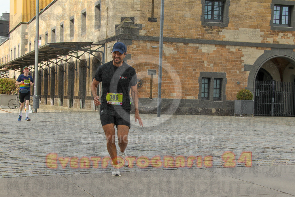 250920_1523_EV4_8638 | Sportfotografie im Rhein-Sieg Kreis, Köln, Bonn, NRW, Rheinland Pfalz, Hessen, etc. Unser Tätigkeitsfeld umfasst den Laufsport vom Volkslauf über den Marathon, Duathlon, Triathon bis zum Ultralauf wie Kölnpfad Ultra oder Schindertrail.