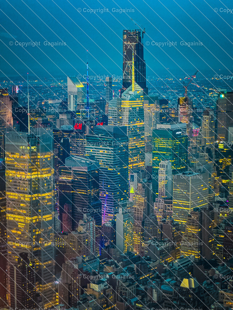 New YorkNew York City Skyline Fotografie | NYC Wandbild | Digitale Datei | Empire State Building Poster | Stadtbild Kunst | Bringe den pulsierenden Charme von New York in dein Zuhause! Diese hochauflösende digitale Fotografie fängt die atemberaubende Skyline von NYC bei Nacht ein. Perfekt für moderne Wohnräume, Büros oder als Geschenk für Stadtliebhaber.
